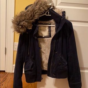 Fully lined with fur trim detachable hood